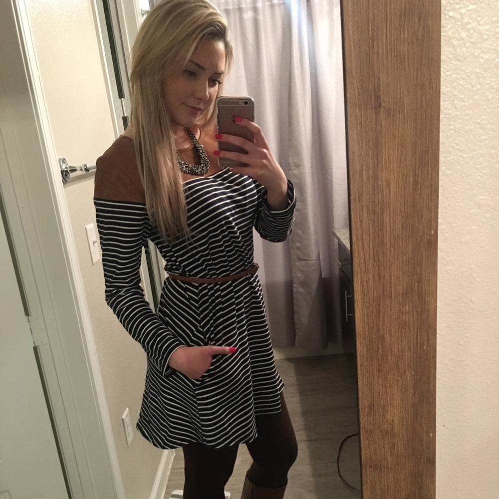 ❄️Navy and White Striped Long Sleeve Dress Tunic❄️